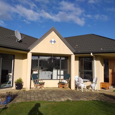 My Place Bnb Tuatapere Экстерьер фото